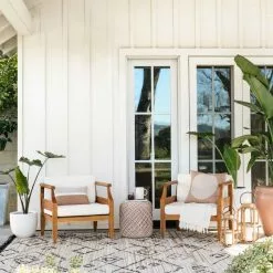 LuxenHome Round White Finish Planter, Small -Ceiling Lighting Shop ec717581026c6ddd 0805 w800 h800 b0 p0